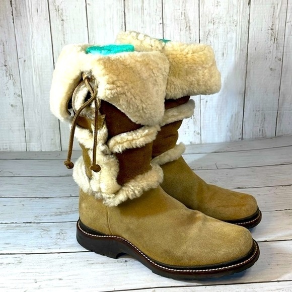 L.L.Bean Tan Leather and Cream Shearling Boots - Picture 3 of 13